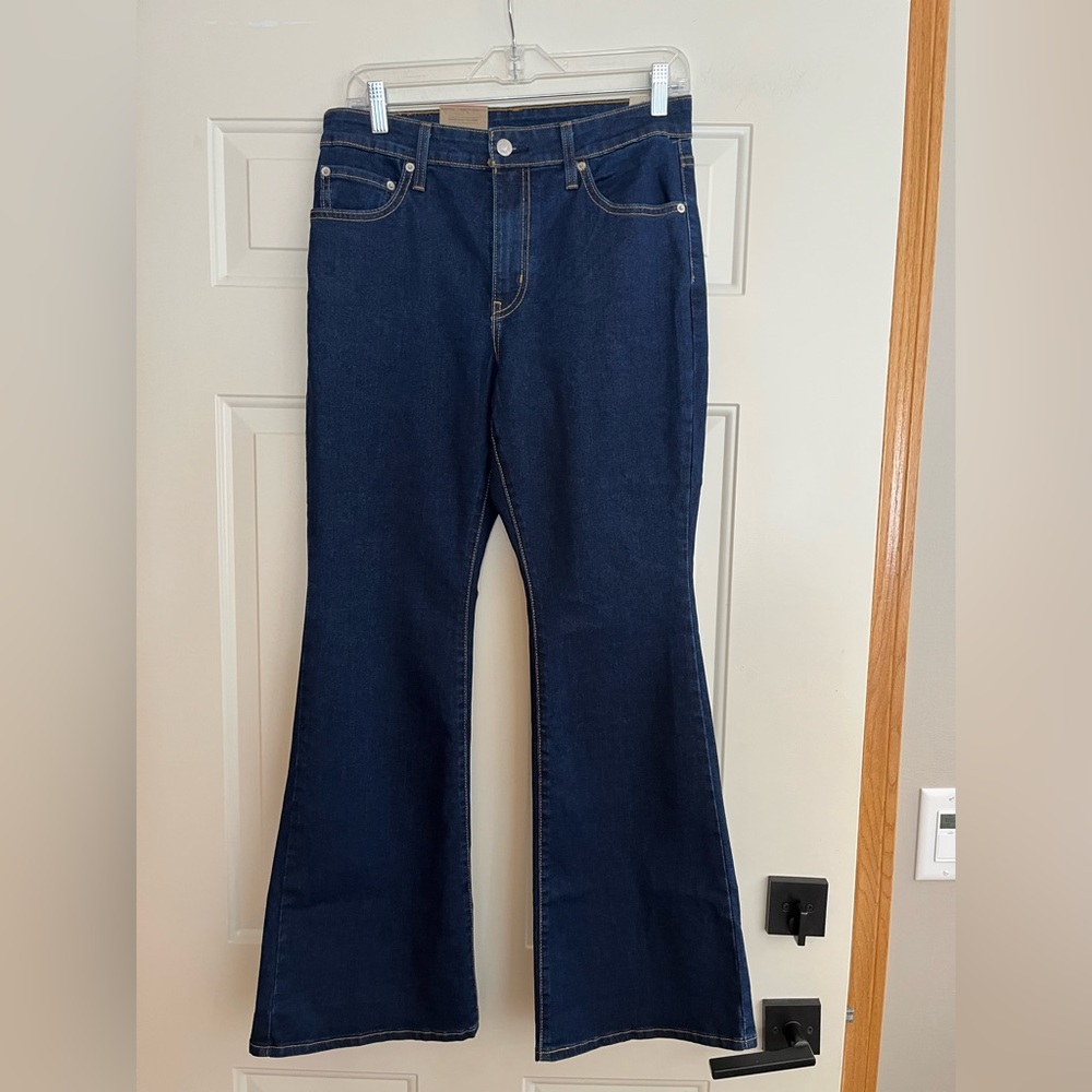 New women’s Levi’s 726 flare dark wash high rise denim jean. 29 x 30